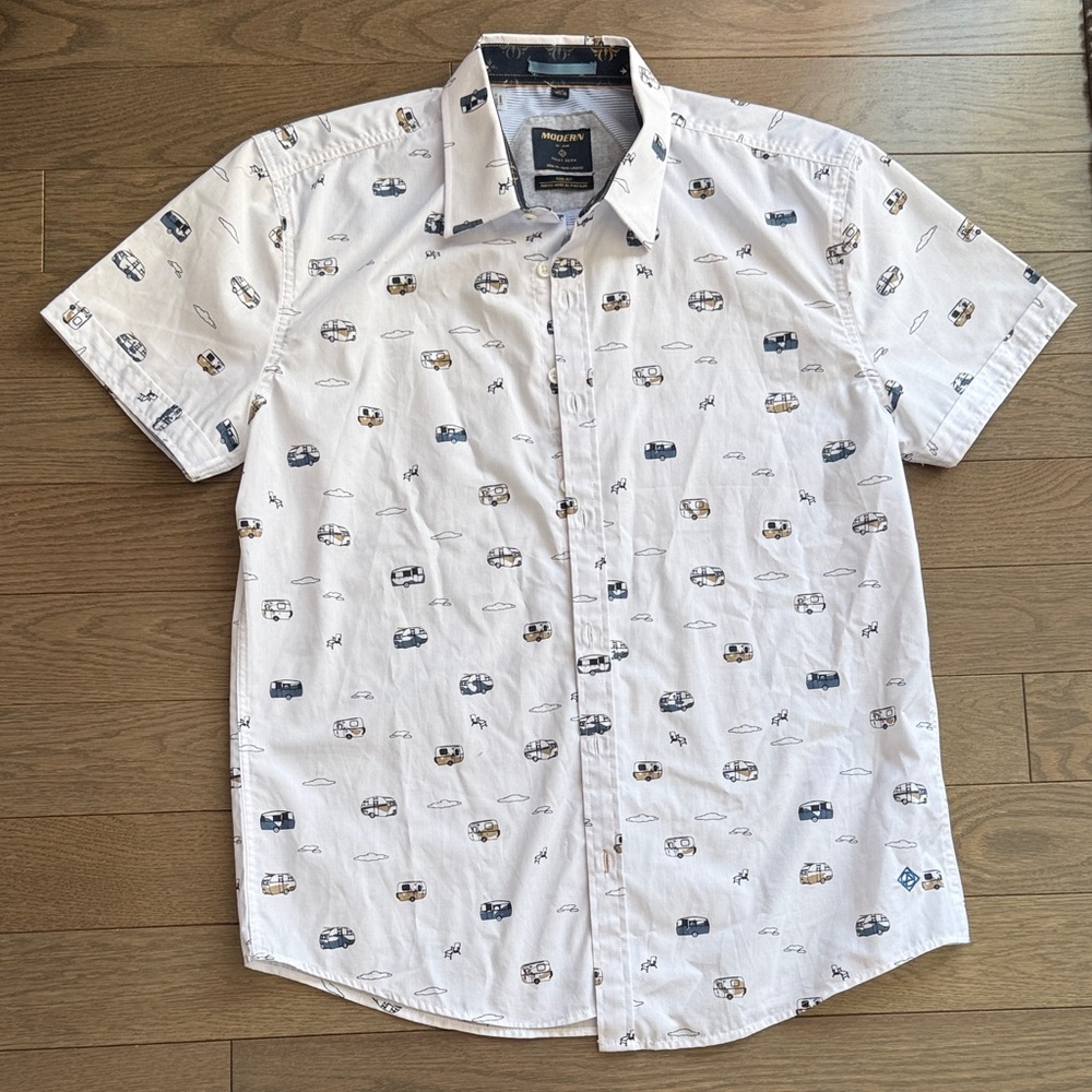 Short-Sleeve White Printed Button-Up Shirt